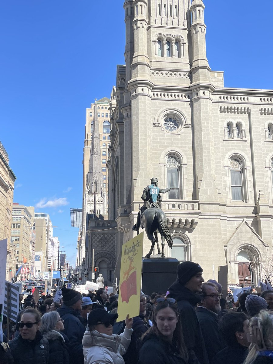 Courtney L Smith tweet media