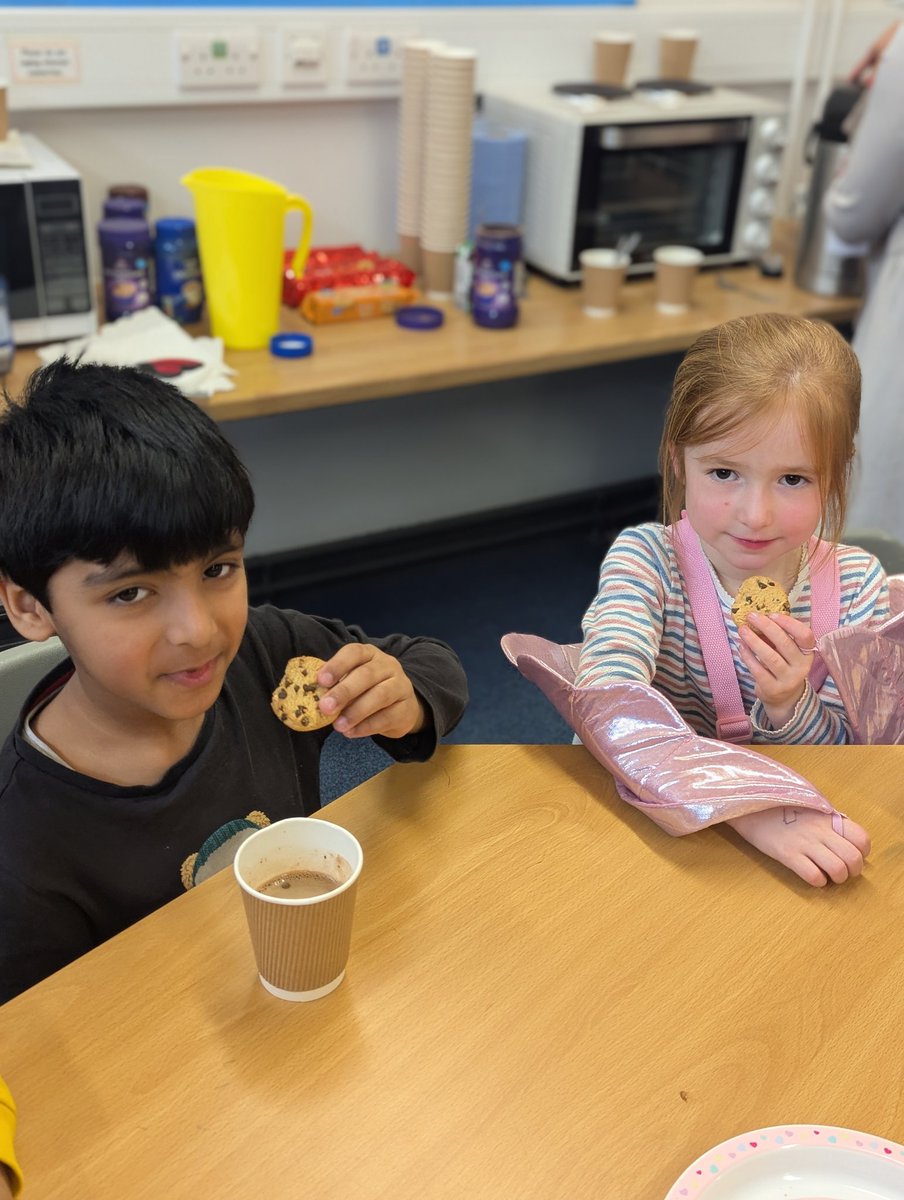 Miss Muir tweet media