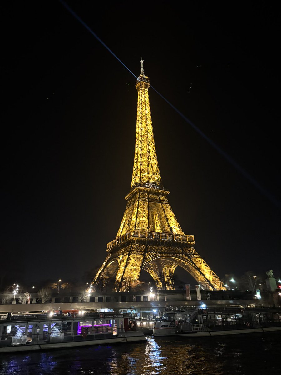 わず Paris!