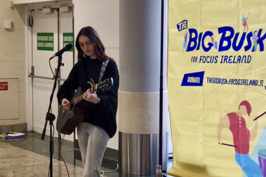 LoretoSSWexford's tweet image. Congratulations to Ayda Whyte Weaver (5th Year)! She performed at the Today FM Big Busk for Focus Ireland in Dundrum Shopping Centre, raising €250 to support those experiencing homelessness. Well done, Ayda, for using your talent for a great cause!

#TheBigBusk #FocusIreland