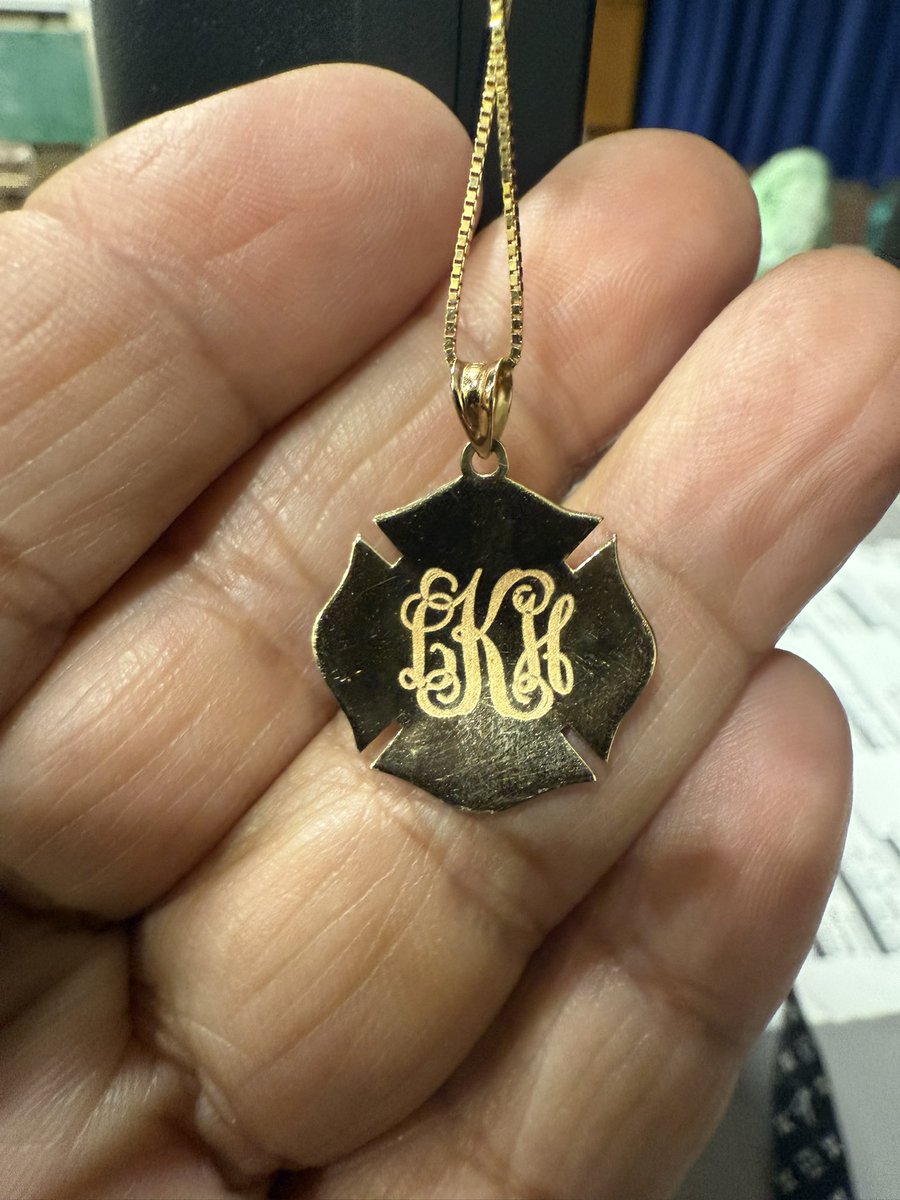 PFDFoundation's tweet image. Help Us Reunite This Item With It’s Owner!  Drop Us A Message And Share This Post 🙏🏽
@PhillyFireDept @Local22Philly