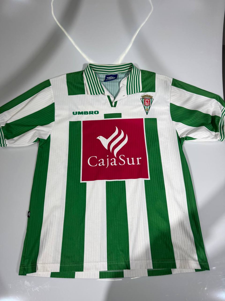 ¡Sorteo especial junto a <a href="/Ctinfo_17/">Ctinfo_17</a>! 👕🤍💚

Gana una camiseta retro del Córdoba CF de la temporada 96/97. Una joya para los verdaderos aficionados blanquiverdes.

Requisitos ⤵️

• RT a este tuit

• Menciona a al menos un amigo

• Seguir a <a href="/Ctinfo_17/">Ctinfo_17</a> y <a href="/OnlyCordobaCF_/">rafa 🚜🚢</a>