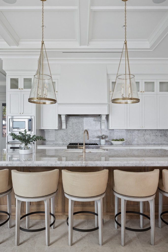 PerroneConst's tweet photo. Refined and elegant, this kitchen steals the show with the exquisite cristallo quartzite countertops and backsplash. Sourced from Brazil, this natural stone features a pristine cool white backdrop adorned with intricate crystalized veins for a striking multi-dimensional look. https://t.co/9nEvSZ7stS