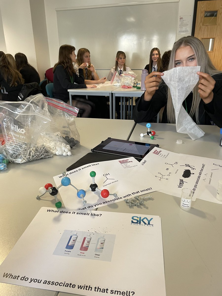 Miss Hazelby and I have had a lovely day at <a href="/sheffhallamuni/">Sheffield Hallam University</a> with a group of our Y10 girls celebrating women in STEM for #InternationalWomensDay 👩🏼‍🔬👩🏻‍🚀