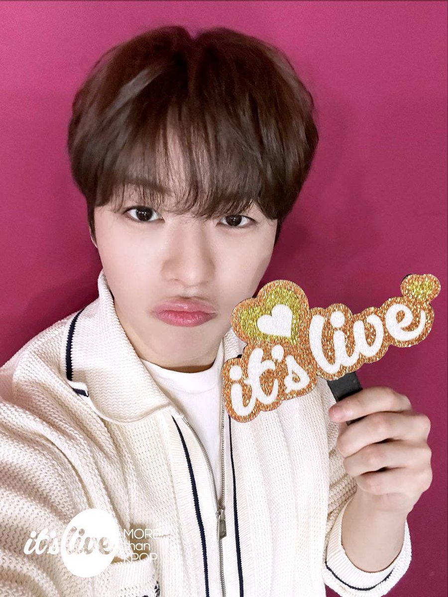 جايهيوك من تحديث حساب itsLIVEofficial عبر تويتر :

#YOONJAEHYUK #TREASURE