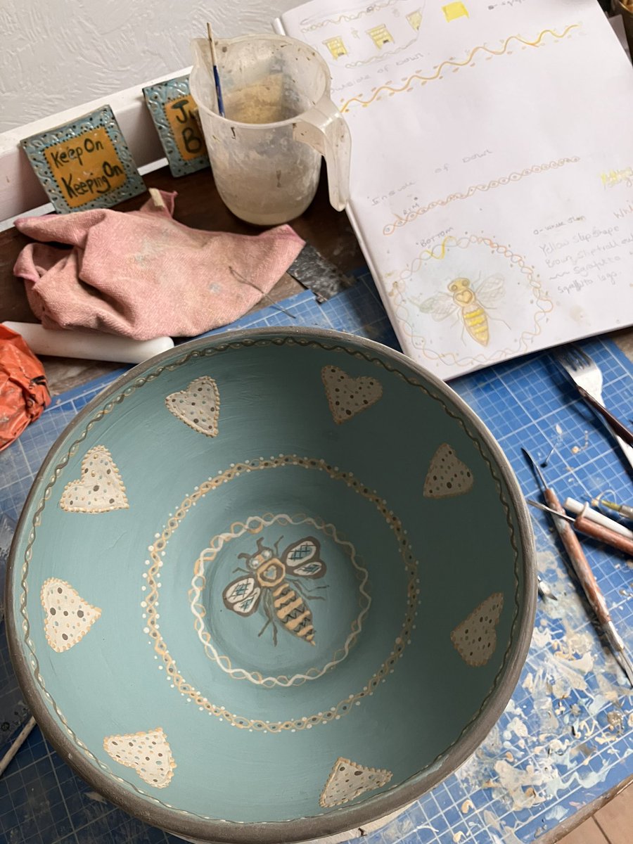 AllotmentHelen's tweet photo. When ideas become reality. Creatory time has been blissful today. #learning #ceramics #slipware #pottery https://t.co/j7Yb4wH5ml