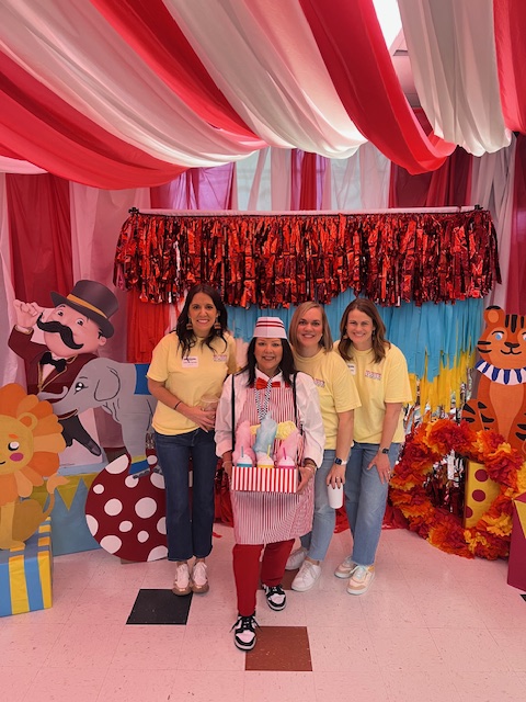Ridglea Hills Elementary School (@rhillsfwisd) on Twitter photo It's FINE ARTS DAY!
From ballet to music and photography and so much more...it's all art all day!
Today couldn't be possible without an army and we have THE best! Thank you PTA and all of the volunteers who transformed our school.
<a href="/karenmolinar/">karenmolinar</a> @CharlieGarciaFW <a href="/CortezLupe1/">Guadalupe Cortez </a> It's FINE ARTS DAY!
From ballet to music and photography and so much more...it's all art all day!
Today couldn't be possible without an army and we have THE best! Thank you PTA and all of the volunteers who transformed our school.
<a href="/karenmolinar/">karenmolinar</a> @CharlieGarciaFW <a href="/CortezLupe1/">Guadalupe Cortez </a>