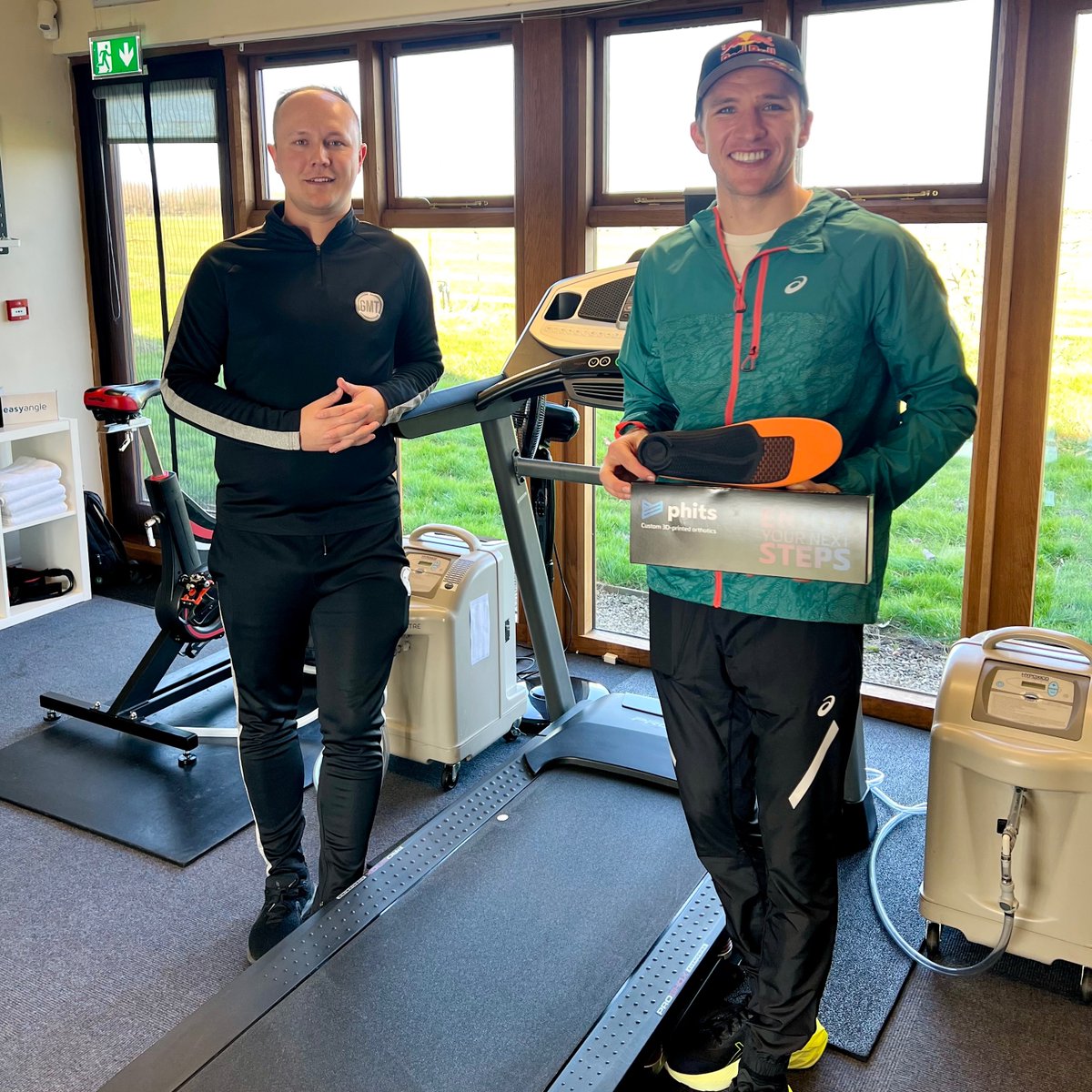 No Stone Left Unturned 👣👟

From a podium finish at the @utmbmontblanc to winning the <a href="/wser/">Western States 100</a> 100 mile race in California, <a href="/TomEvansUltra/">ᵀᵒᵐ ᴱᵛᵃⁿˢ</a> has achieved some staggering results since he began working with Gait and Motion Clinics in 2020 🏅

Yesterday we welcomed Tom back to see our