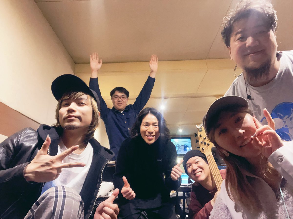 miou_j's tweet photo. 昨日は、今月20日からシアターコクーンで開幕する
#アンサンブルデイズ のオケレコーディングでした🎼
長時間でしたが、ミュージシャンの演奏が最高で
ずっと、わくわくしてました。幸せの時間でした。
本当にありがとうございます☻

ここにキャストの皆の歌が合わさっていくのが楽しみでなりません🌱 https://t.co/DCVlMscFcm