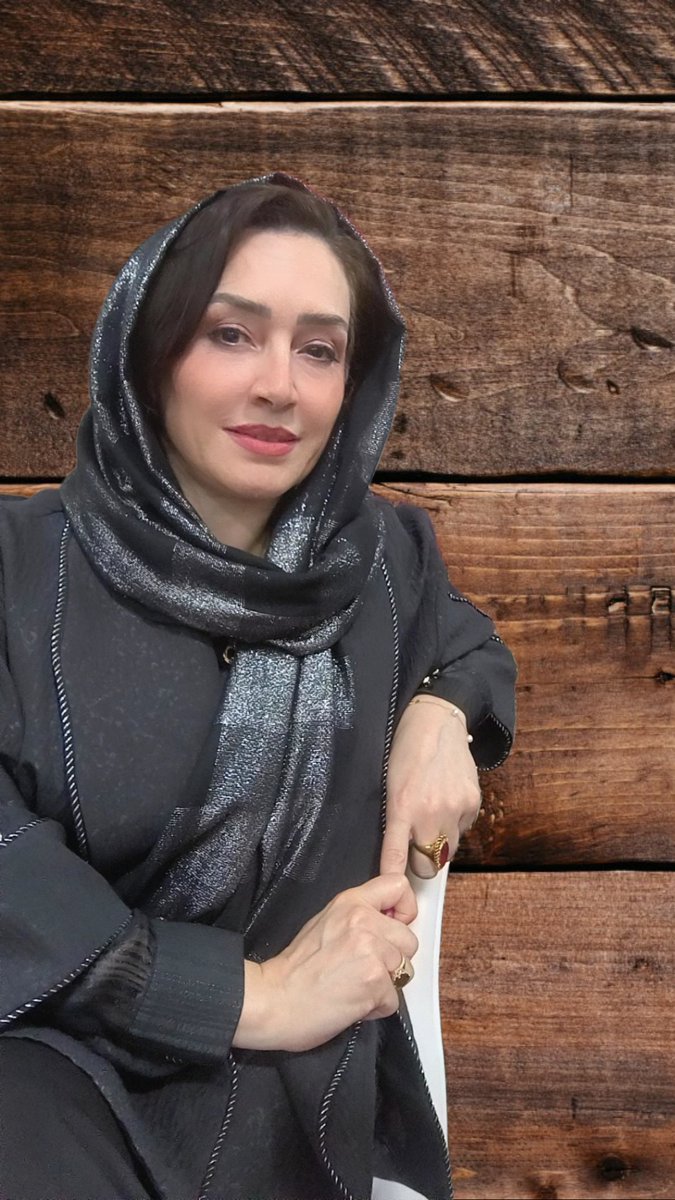 sagar1289471's tweet photo. دلم را دوختم بر عشق؛امّا عاقبت دیدم
که گُل را باد می بوسد ؛ ولی با دستِ بیگانه...!✍🏻#ساغر_احمدپور
#NFTART#NFTartist #DigitalPoem #BlockchainPoetry https://t.co/MPhNoB9WrM