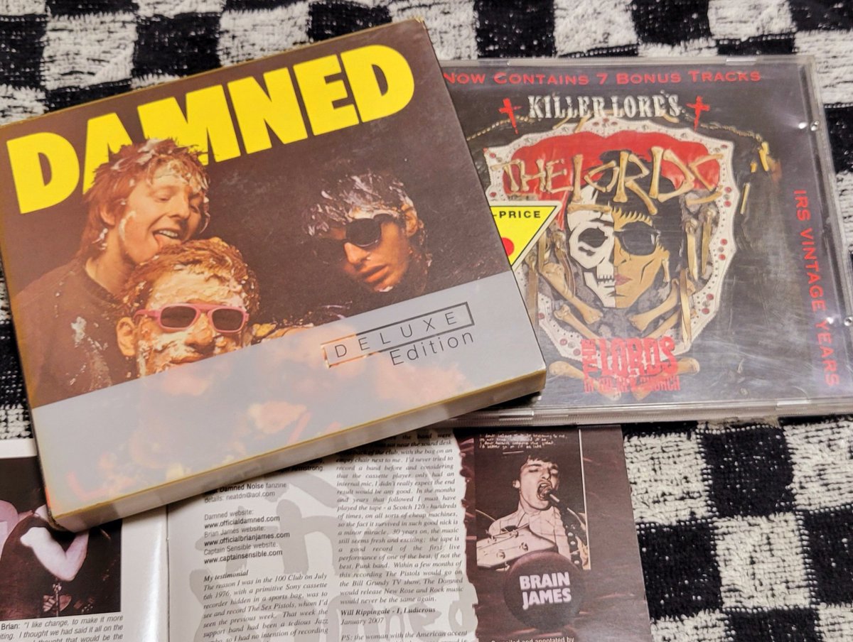 ddd666815's tweet image. the DAMNED / DAMNED DAMNED DAMNED

悲しい訃報がまた…🥲
the DAMNED～LORDS OF THE NEW CHURCH等で活動した🎸ギタリスト、 #BrianJames が旅立ったとの事なので今夜は聴きながら追悼します✨🍻😢

💐††† -R.I.P- †††💐
youtu.be/TUxFQ5QBiYk?si…