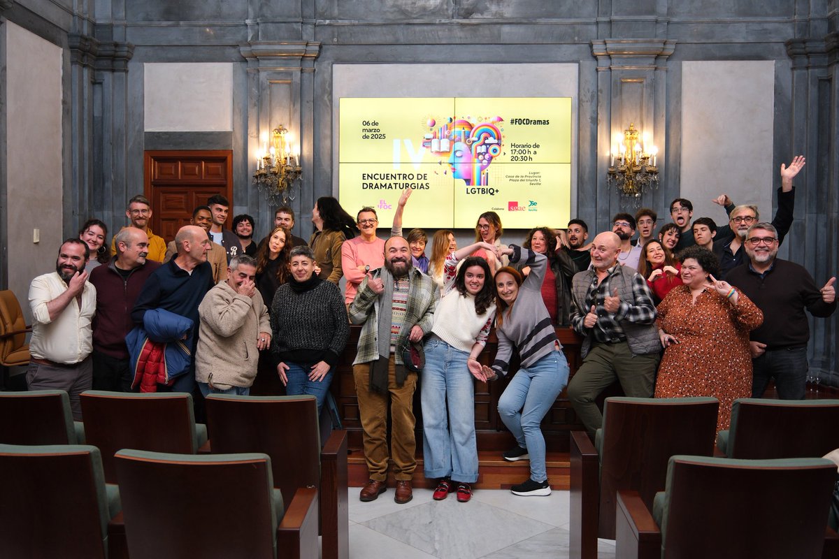 🌈 Gracias a todxs las personas que participaron, asistieron y ayudaron en el IV Encuentro de Dramaturgias LGTBIQ+ que organizamos desde el <a href="/CulturaOrgullo/">El FOC Cultura con Orgullo</a> con la colaboración de <a href="/sgaeactualidad/">SGAE</a> y <a href="/DIPUSEVI/">Diputación de Sevilla</a> 

Nos vemos en el quinto!!

📷 Macarena Uli

#CulturaLGTBI #FOCDramas