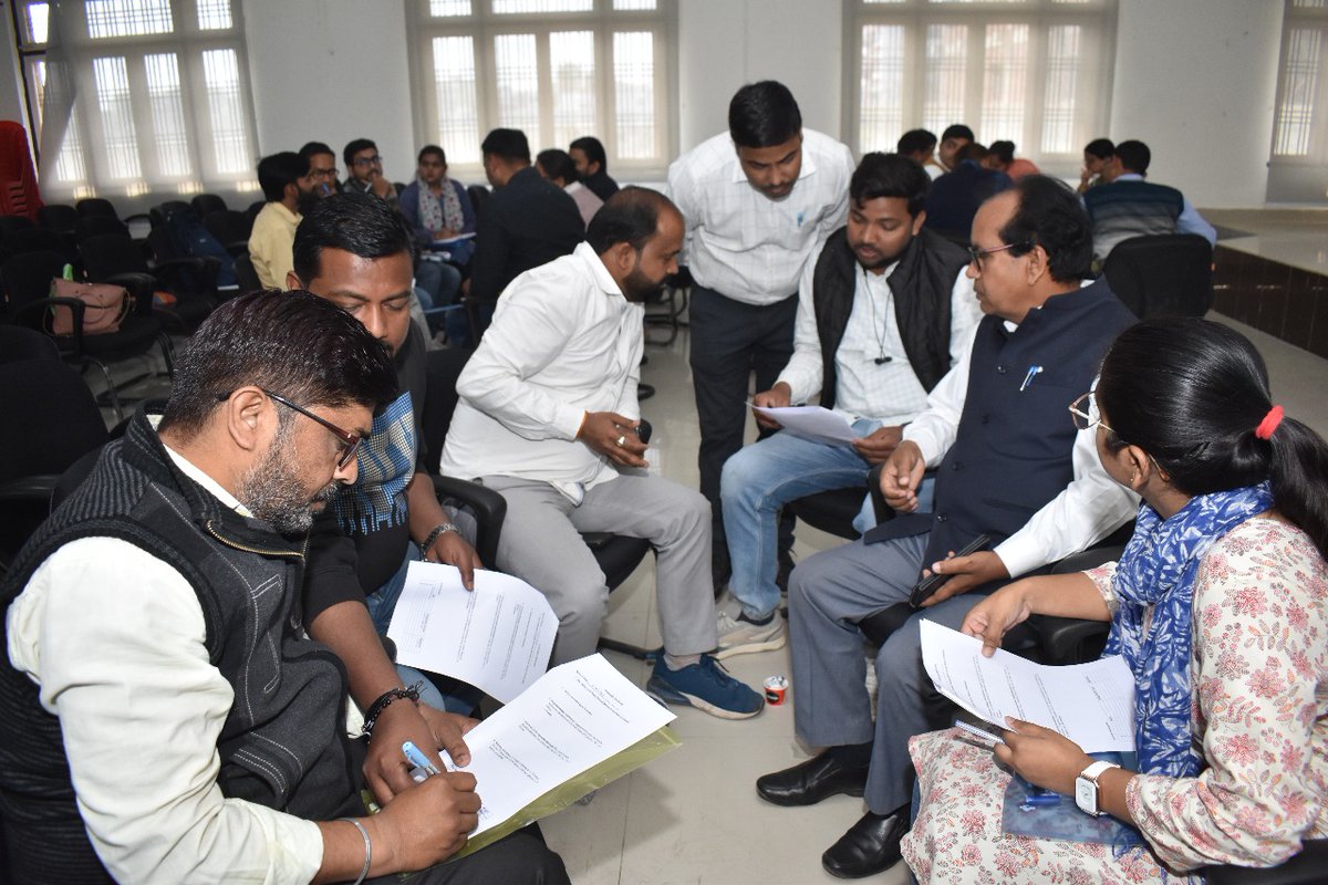 MamtaHIMC's tweet photo. Consultative Workshop: Strengthening Inter-sectoral Collaboration to Prioritize Youth in Family Planning
A consultative workshop on "Strengthening Intersectoral Collaboration to Prioritize Youth in Family Planning" was organised on March 6, 2025 at the ANM Training Centre, Shravasti by @MamtaHIMC . 
The meeting was chaired by the Chief Development Officer (CDO) and attended by representatives from the Health Department, Panchayati Raj Institutions (PRI), Rural Development, Integrated Child Development Services (ICDS), Education, Food and Civil Supplies, and other departments.
The key discussion focused on the performance of the Family Planning program in the district. The CDO emphasized the importance of family planning in ensuring economic stability, better education, and an improved quality of life for families. He also highlighted that the Family Planning program could be integrated with other departments, and each department must incorporate it into their programs and take ownership.
He suggested utilizing existing platforms for service delivery, raising awareness, and tracking the availability and accessibility of family planning methods. He also recommended installing family planning kits in Panchayat Bhawans and Block Offices. Additionally, he proposed making Information, Education, and Communication (IEC) materials related to family planning available at ration shops, fair price shops, and other department offices. Outreach camps should also be conducted with the help of PRIs in brick kiln areas. Furthermore, he urged the state government to revise district-specific policies to strengthen family planning services in Shravasti.
The meeting included a brainstorming panel discussion and group exercises to develop block-specific plans and local strategies. More than 60 participants attended the workshop. Key participants included, Additional Director, Directorate of Family Welfare, Lucknow (GoUP) ,Dr. Ashok Kumar Singh, Chief Medical Officer (CMO), Shravasti and Dr. Uday Nath, ACMO (RCH).
#Health #FamilyPlanning 
@nhm_up @CDOShravasti @mopr_goi