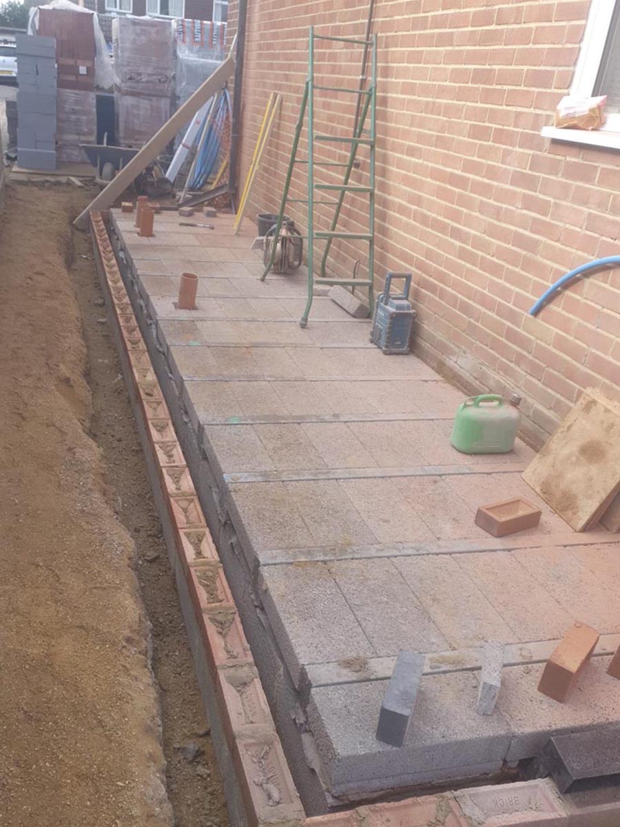 We can handle any size construction project, from small porch extensions to large two storey extensions and everything in between. We start from the ground up, laying new foundations or underpinning current ones (depending on what your job needs). No extension too large or small