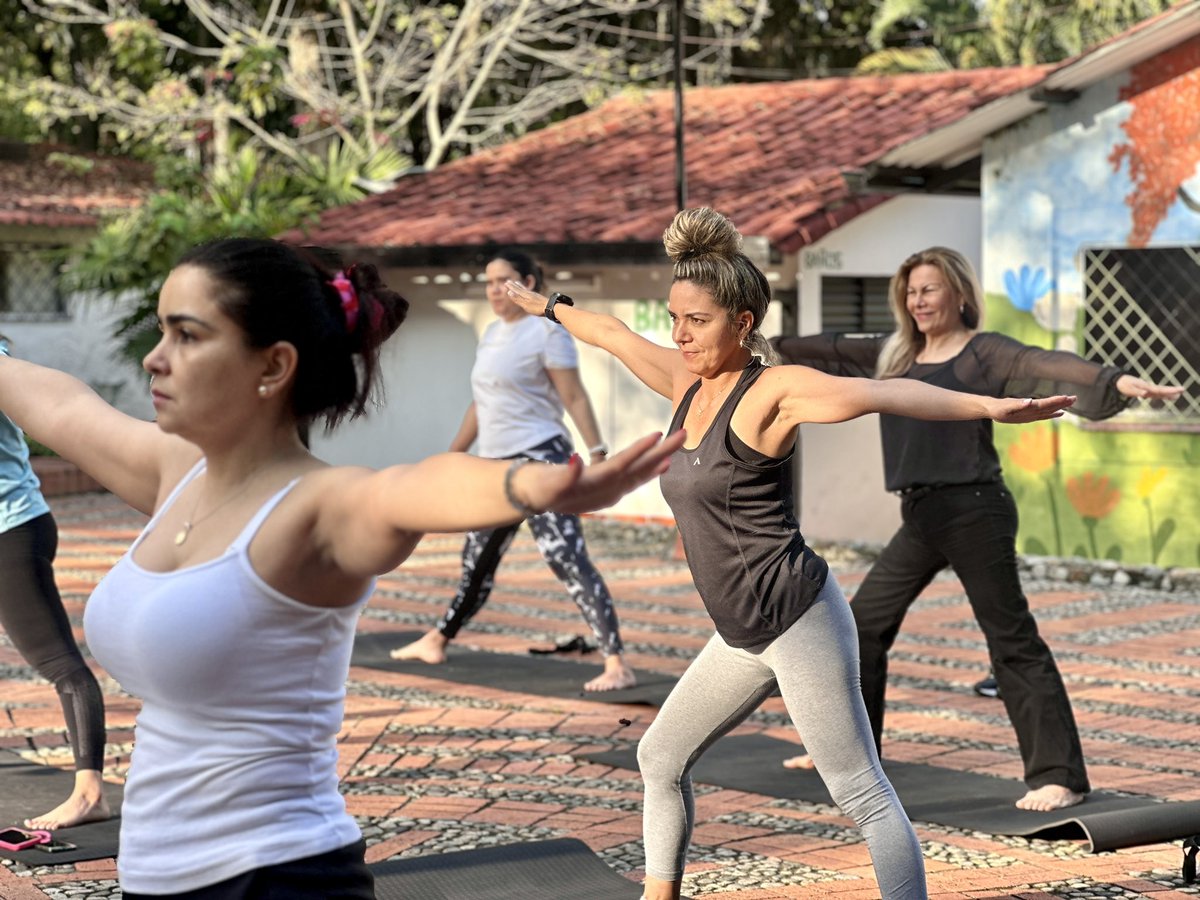 Hoy comenzamos nuestra agenda con una mañana llena de bienestar y conexión ‘Entre Nosotras’.
Un espacio para conmemorar el #DíaInternacionalDeLaMujer con autocuidado y amor propio. 💜🧘🏼‍♀️