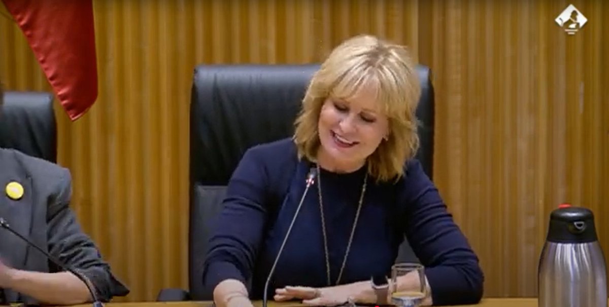 ▶️ María Rey, sobre el techo de cristal en los medios: 'Los despachos siguen estando llenos de pantalones' cutt.ly/CrymhgDd

🟣 La presidenta de la APM ha participado, junto con las vocales de la Junta Directiva de la APM Anabel Díez y Pilar Velasco, en el debate 'Legislar