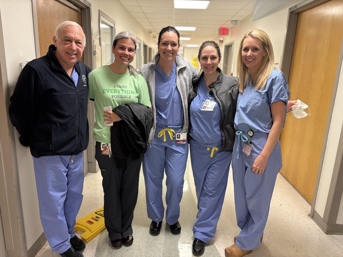 The #Neurosurgery team at Scottish Rite this week💪🏼🧠⭐️