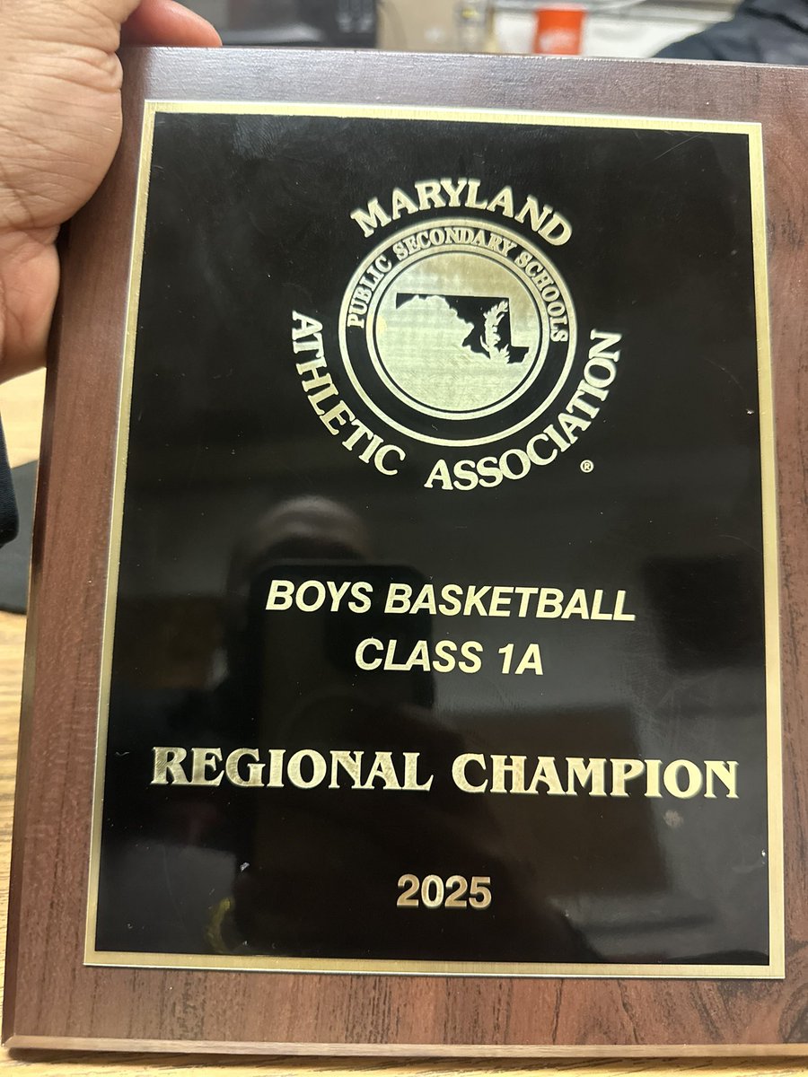 SteveMHII's tweet image. 4th in a row @EWHS #HeyRed