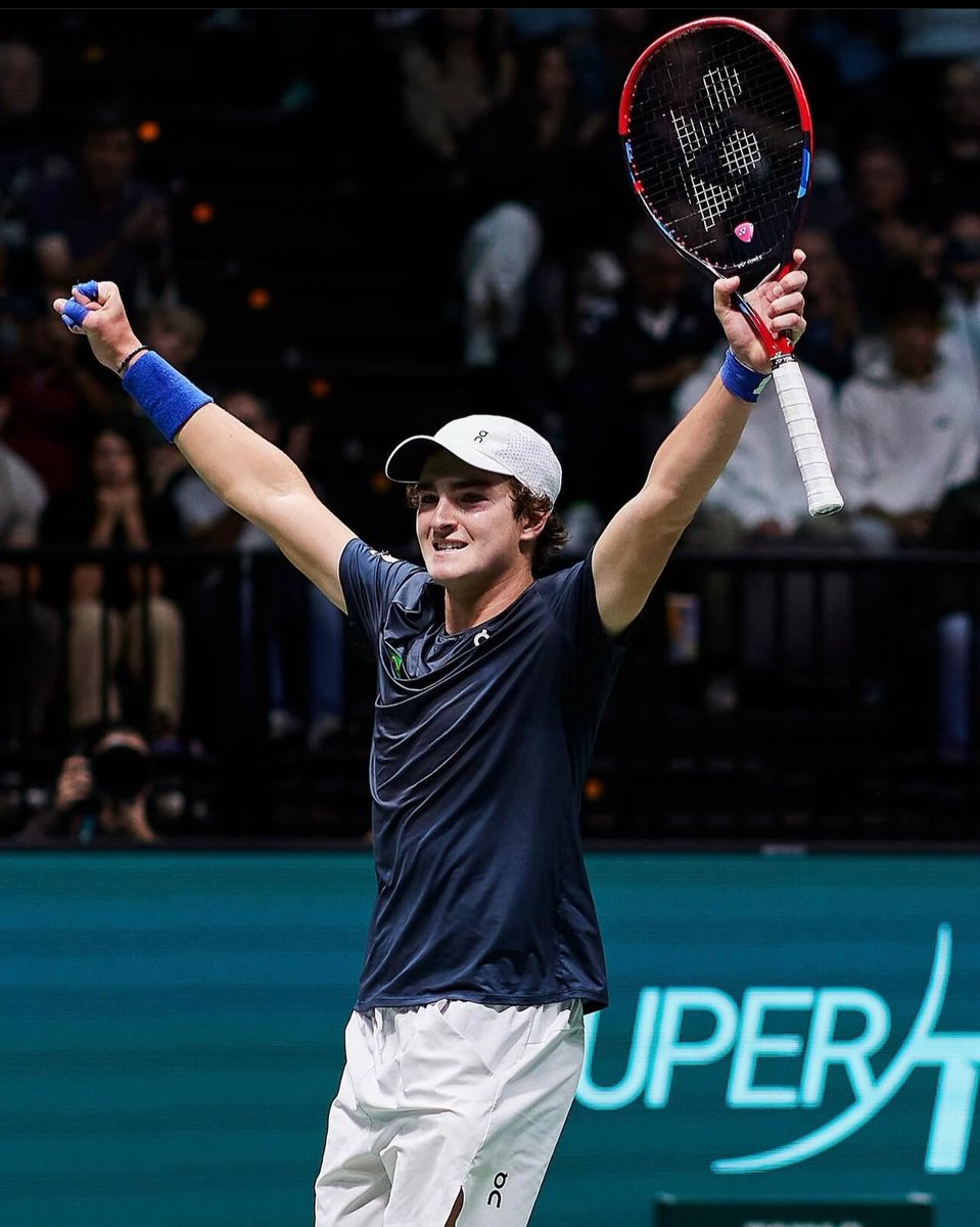 Lucho_Tennis's tweet photo. MONTANTE : LA DERNIÈRE 🚨 

ÉTAPE FINALE DISPONIBLE 🔥✅

👉🏽 AVEC @LuluuPronos &amp; @RSBetting_ 

ÇA VA ÊTRE DINGUE… 🚀 

COTE >2 POUR TERMINER 💰💰💰

VOUS ÊTES CHAUDS ? ⚡️ 

100 RT ♻️ | 400 LIKES ❤️ ET JE POSTE 

#TeamParieur https://t.co/EAIQWcyirn