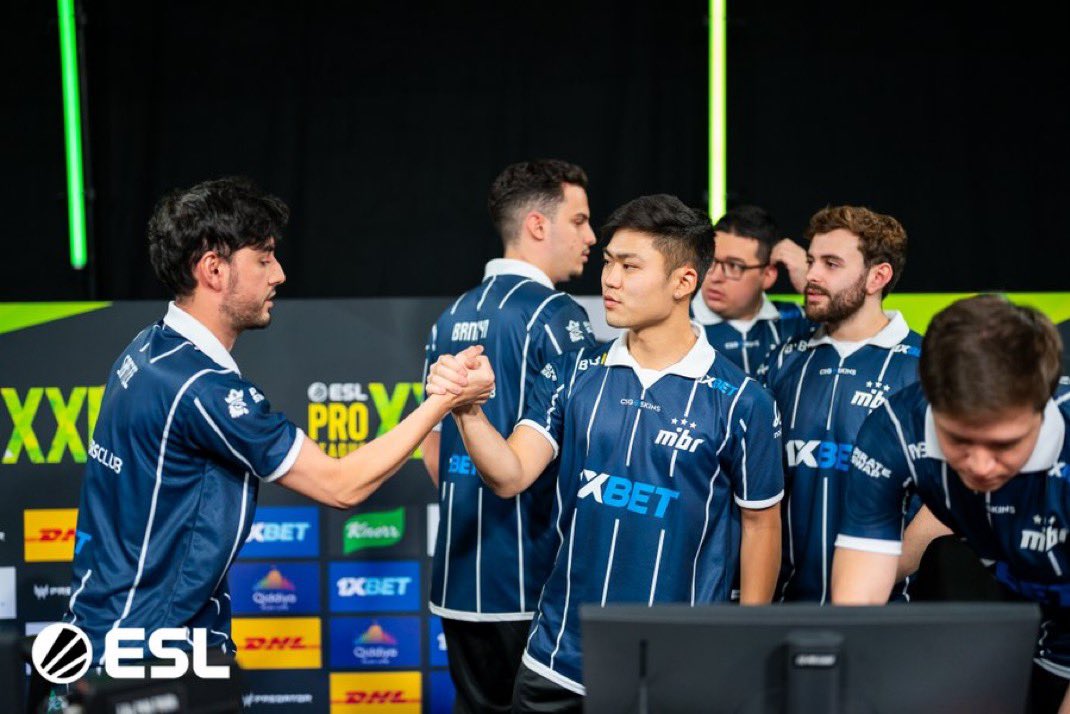 ESL Brasil 🇧🇷 (@eslbrasil) on Twitter photo NT 🥲🥲🥲
No detalhe, o <a href="/MIBR/">MADE IN BRAZIL.</a> infelizmente não leva a melhor na #ESLProLeague.
Mas amanhã ainda tem mais, bora Brasil 🇧🇷 NT 🥲🥲🥲
No detalhe, o <a href="/MIBR/">MADE IN BRAZIL.</a> infelizmente não leva a melhor na #ESLProLeague.
Mas amanhã ainda tem mais, bora Brasil 🇧🇷