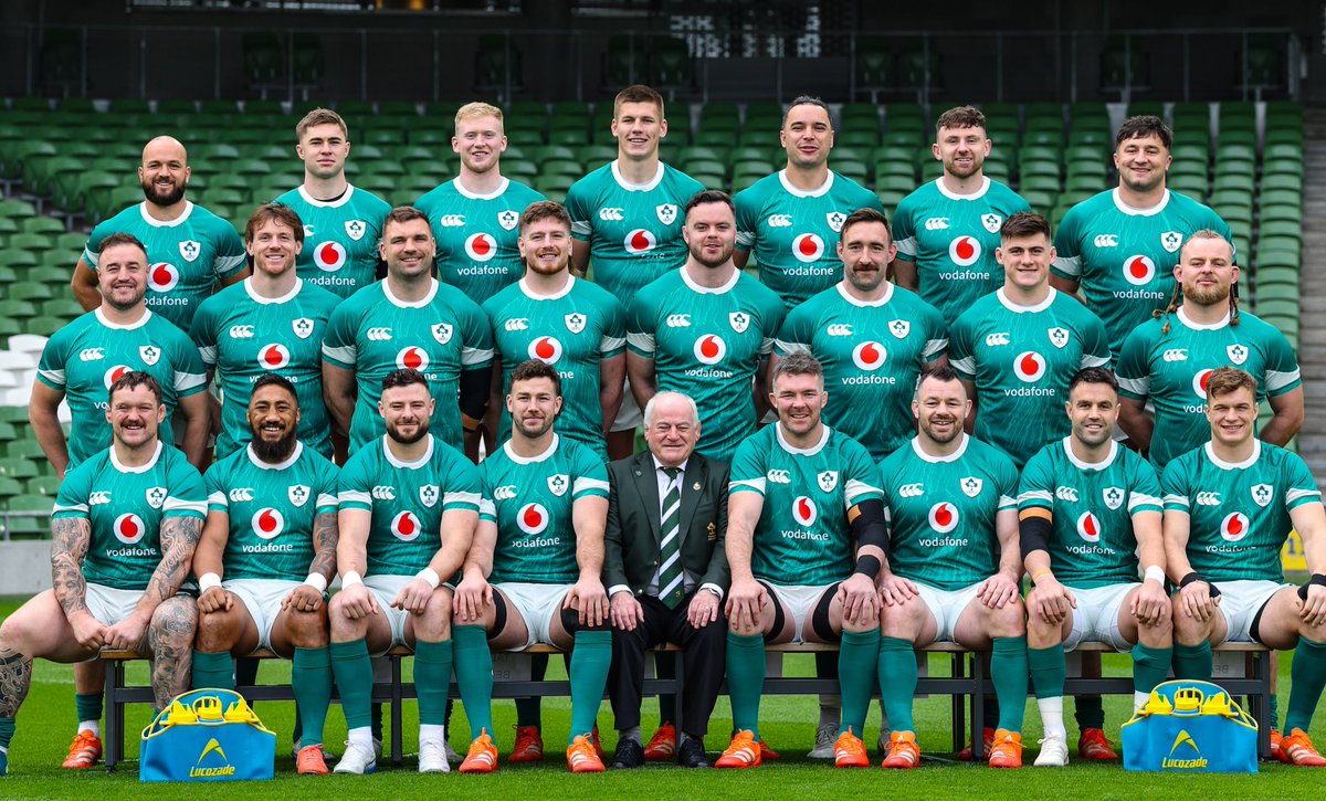 A special team photo! 📸

#TeamOfUs