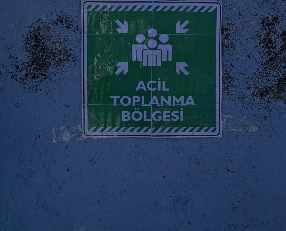 gunbuldu's tweet photo. 1-7 Mart Deprem Haftası kapsamında okulumuzda öğrencilerimize depremle ilgili bilgilendirici video izletip deprem tatbikatımızı gerçekleştirdik. 

@tcmeb
@miakarali
@agrimem
@hasan_kokrek
@Diyadin004
@diyadinmem
@remzi0479 https://t.co/QNxhTzgzOC