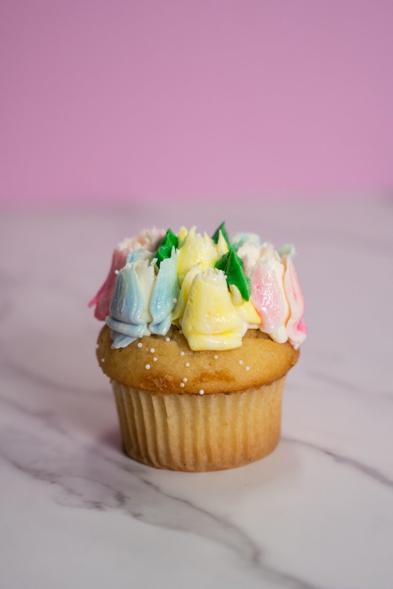 The best part of spring? The flowers… and the desserts! 🌼🧁
Our floral cupcakes are almost too pretty to eat—almost. 😉