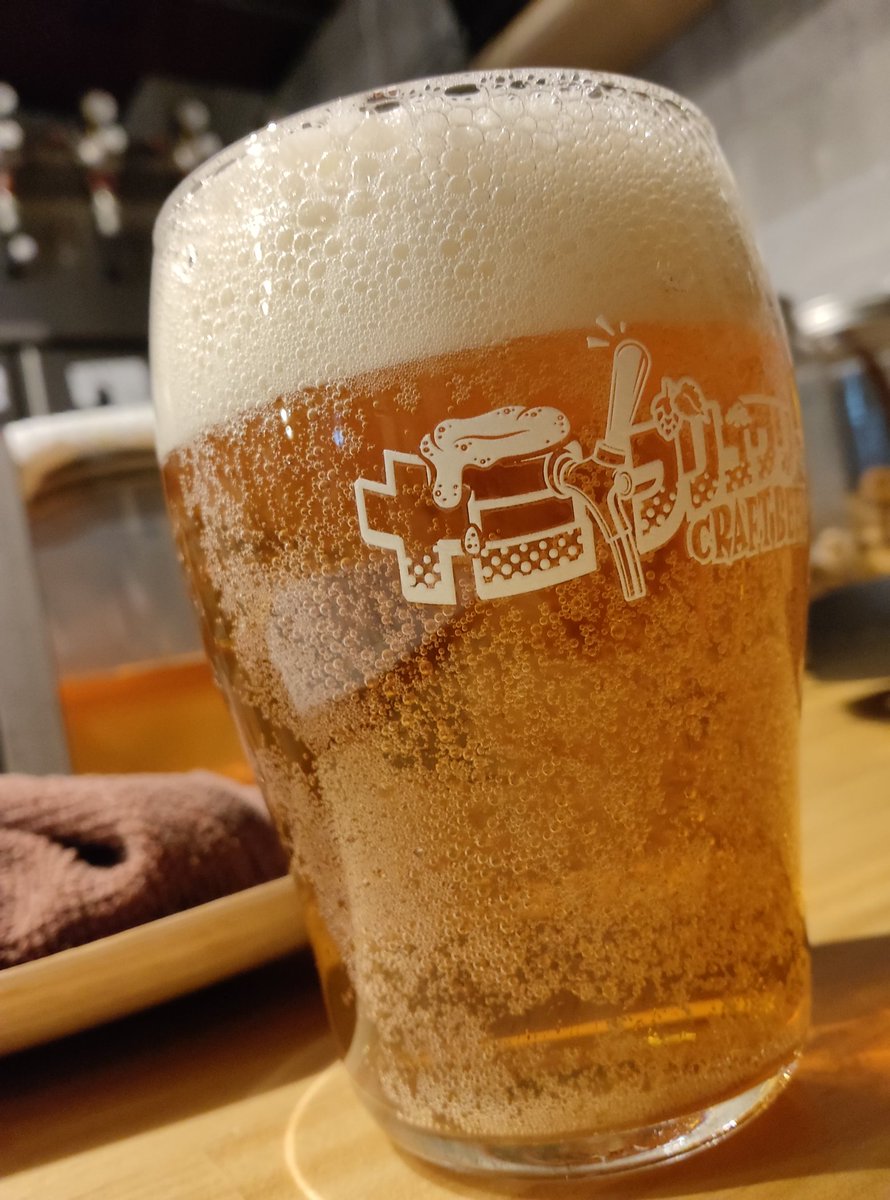 suzakuzero555's tweet photo. #静岡醸造
ほうじ茶アンバー
ABV : 5.0%
スタイル:アンバーラガー

#十三ブリュワリー
#クラフトビール記録
#クラフトビール好きな人と繋がりたい
#写真好きな人と繋がりたい
#写真撮ってる人と繋がりたい 
#写真 https://t.co/L2BNNlG5oq