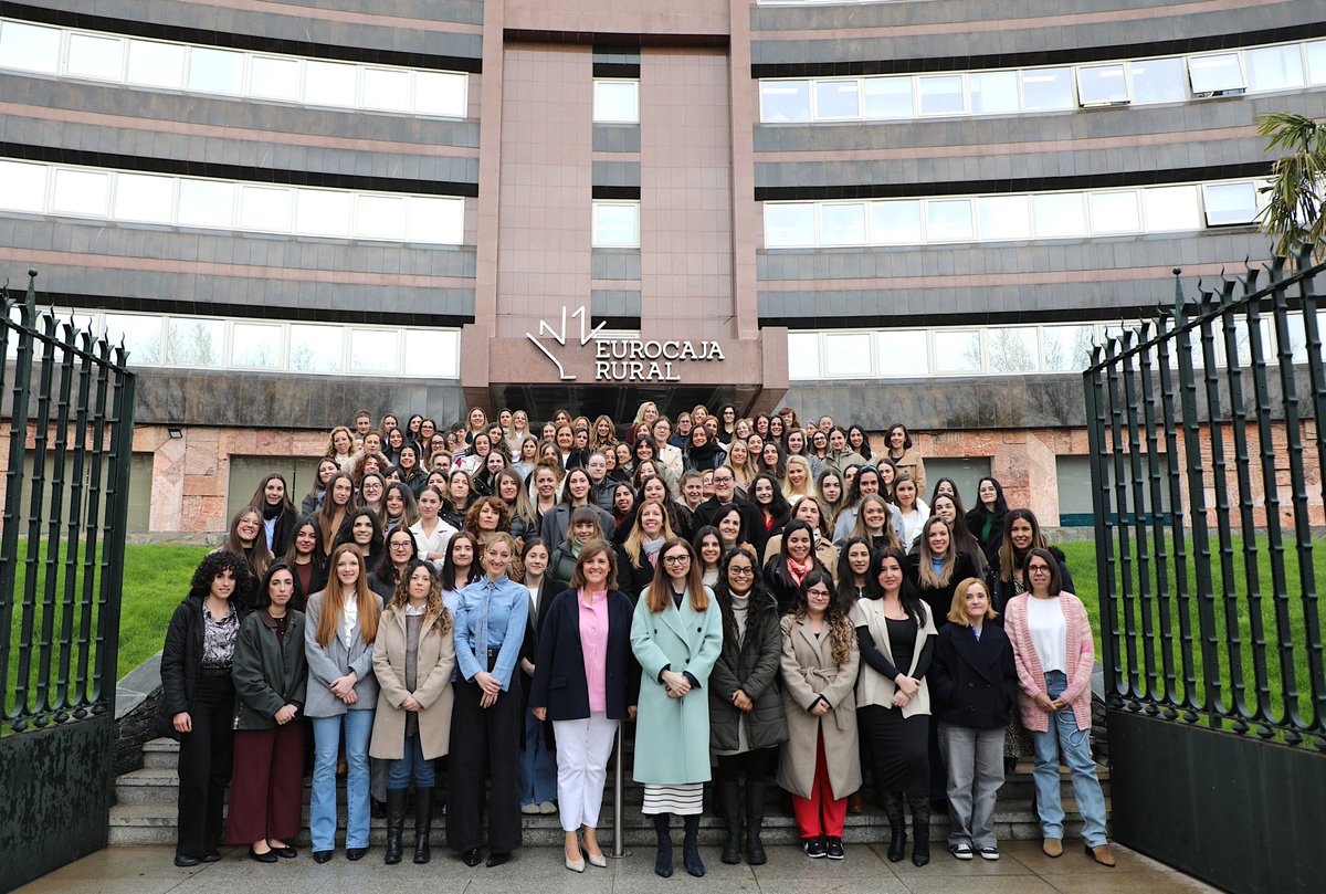 En Eurocaja Rural las oportunidades no dependen del género sino del talento

Reafirmamos nuestro compromiso con la igualdad y el liderazgo femenino💚
🔽Ver noticia🔽
eurocajarural.es/institucional/…

#DíaInternacionalDeLaMujer #LaBancaQueTúQuieres