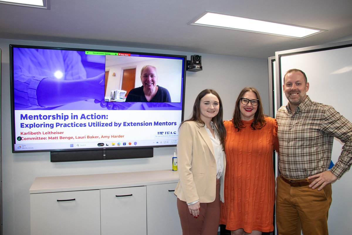 Congratulations to Karlibeth Leitheiser on passing her master's thesis defense, titled "Mentorship in Action: Exploring Practices Utilized by Extension Mentors." 🐊