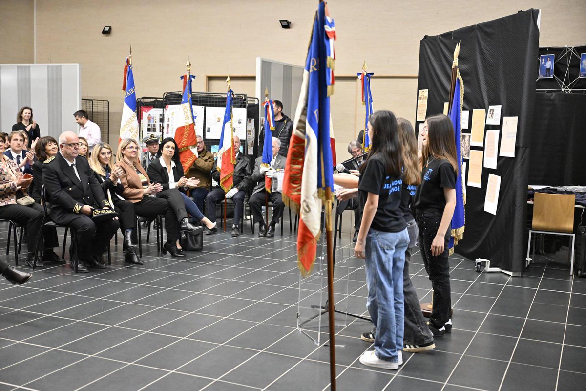 Longtemps, les femmes de la Résistance sont restées invisibles dans notre histoire. Les élèves du collège Jean Giono d'Orange ont mené un travail remarquable pour les sortir de l’oubli. 

Exposition, film, application interactive : ils ont redonné un visage et une histoire à ces