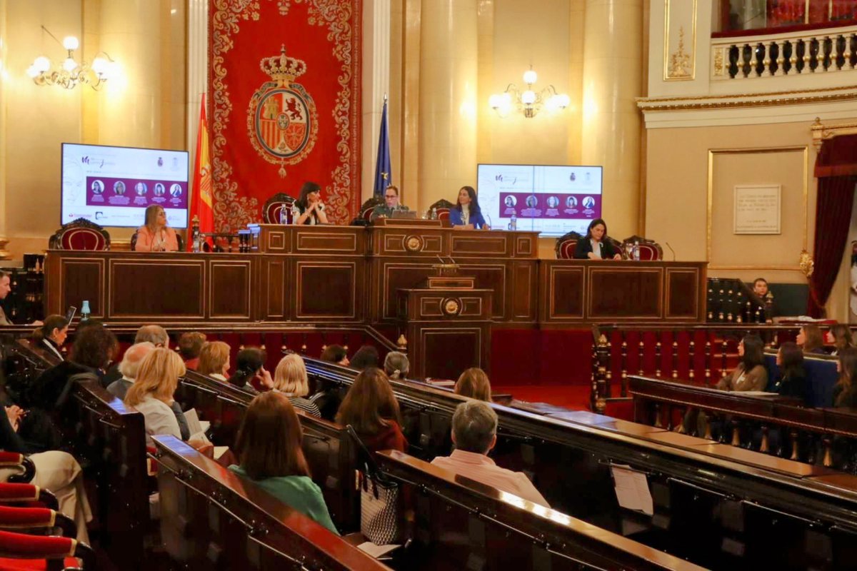 Registradores Decanato Madrid (@decanatomadrid) on Twitter photo Nuestra compañera del decanato de registradores de Madrid interviene en la #XIICumbreMujeresJuristasICAM organizada por el <a href="/icam_es/">Ilustre Colegio de la Abogacía de Madrid</a>, en la mesa “Desafíos y amenazas de la IA para los derechos de las mujeres” destacando el papel de los registradores en el uso de la IA Nuestra compañera del decanato de registradores de Madrid interviene en la #XIICumbreMujeresJuristasICAM organizada por el <a href="/icam_es/">Ilustre Colegio de la Abogacía de Madrid</a>, en la mesa “Desafíos y amenazas de la IA para los derechos de las mujeres” destacando el papel de los registradores en el uso de la IA