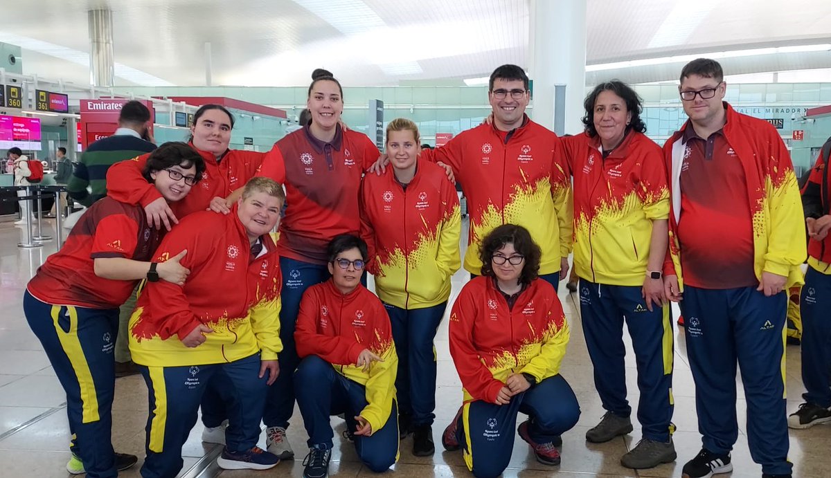 Plena inclusion CyL (@plenacyl) on Twitter photo ¡Orgullo de Castilla y León! 👏
Ocho deportistas de @PlenainclusionCyL competirán en los Juegos Mundiales de Invierno #SpecialOlympics en Turín del 8 al 15 de marzo
🎿 4 en esquí nórdico <a href="/FSanCebrian/">Grupo Fundación San Cebrián</a>
🏑 4 en Floorball <a href="/AsprodesSalaman/">Asprodes Salamanca</a>
+ información👇
plenainclusioncyl.org/actualidad/not… ¡Orgullo de Castilla y León! 👏
Ocho deportistas de @PlenainclusionCyL competirán en los Juegos Mundiales de Invierno #SpecialOlympics en Turín del 8 al 15 de marzo
🎿 4 en esquí nórdico <a href="/FSanCebrian/">Grupo Fundación San Cebrián</a>
🏑 4 en Floorball <a href="/AsprodesSalaman/">Asprodes Salamanca</a>
+ información👇
plenainclusioncyl.org/actualidad/not…