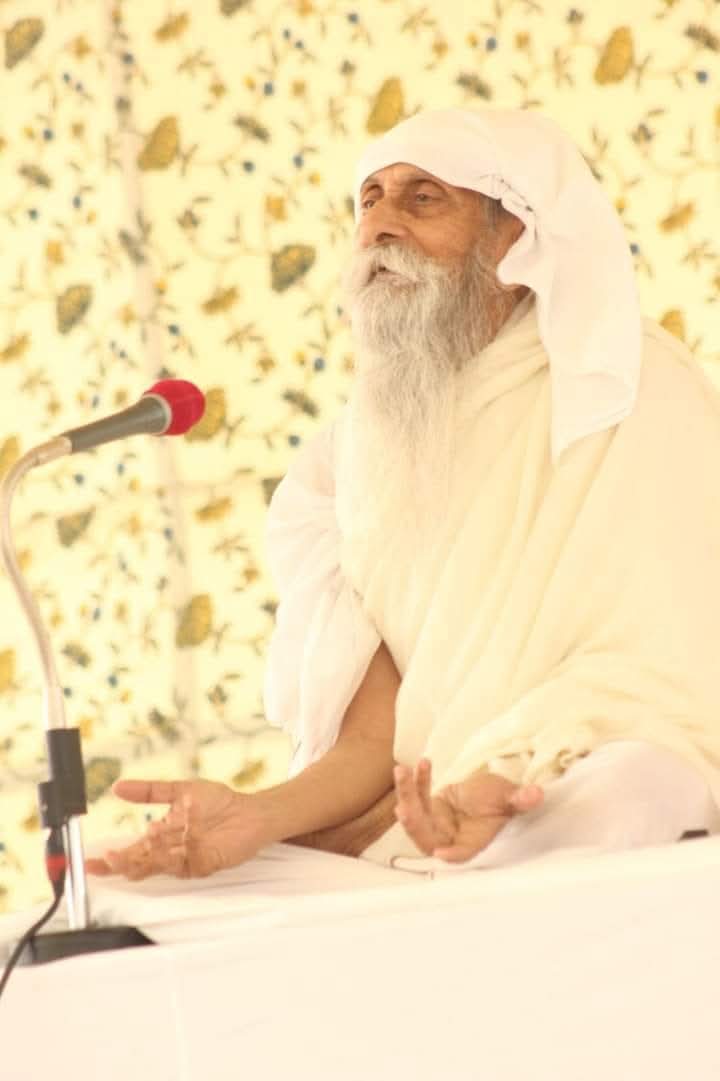 शाकाहारी बनो सभी, नशे से दूर रहो,
बाबा जय गुरुदेव संगत का, सच्चा ज्ञान कहो।
Pintu Kumar 
Jai Gurudev 
मानव जीवन सफल बनाओ
#नशा_त्याग_शाकाहार_अपनाओ