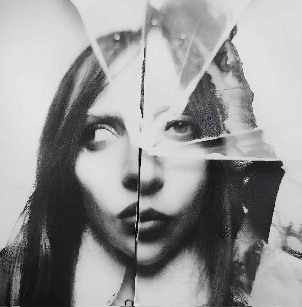 ‘MAYHEM’ by Lady Gaga has reached #1 on US iTunes.