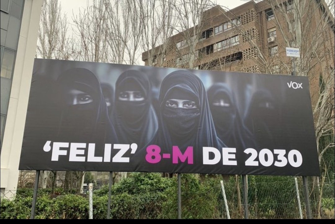 ... BRUTALLLLLLLLLLLLLLLLLL... 

... Este es el cartel de Vox para el 8M, no digas nada solo RETUITEA...