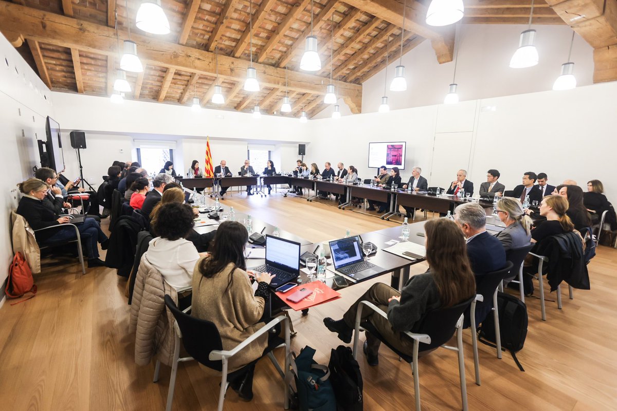 Unió Europea i Acció Exterior (@exteriorscat) on Twitter photo 🇯🇵 El conseller <a href="/jduch/">Jaume Duch</a> ha participat en la comissió de seguiment del Pla Japó, amb representants del <a href="/govern/">Govern de Catalunya</a> i del <a href="/Consul_JPN_BCN/">Consulado General del Japón en Barcelona</a>
📍 L’#AnyCatalunyaJapó i la Setmana Catalana a l’<a href="/expo2025japan/">Expo 2025 Osaka Kansai</a> són dos projectes culminants que reforçaran els vincles entre els dos territoris 🇯🇵 El conseller <a href="/jduch/">Jaume Duch</a> ha participat en la comissió de seguiment del Pla Japó, amb representants del <a href="/govern/">Govern de Catalunya</a> i del <a href="/Consul_JPN_BCN/">Consulado General del Japón en Barcelona</a>
📍 L’#AnyCatalunyaJapó i la Setmana Catalana a l’<a href="/expo2025japan/">Expo 2025 Osaka Kansai</a> són dos projectes culminants que reforçaran els vincles entre els dos territoris