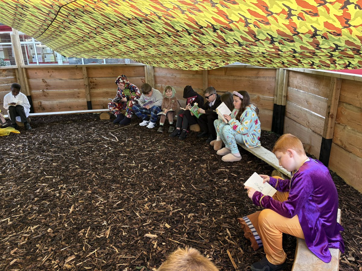 I think the staff enjoy World Book Day more than the children… it was also great to see the outdoor classroom being used as a reading den for the day <a href="/thedeantrust/">The Dean Trust</a> <a href="/ChristinaTbooks/">Christina Taylor</a>