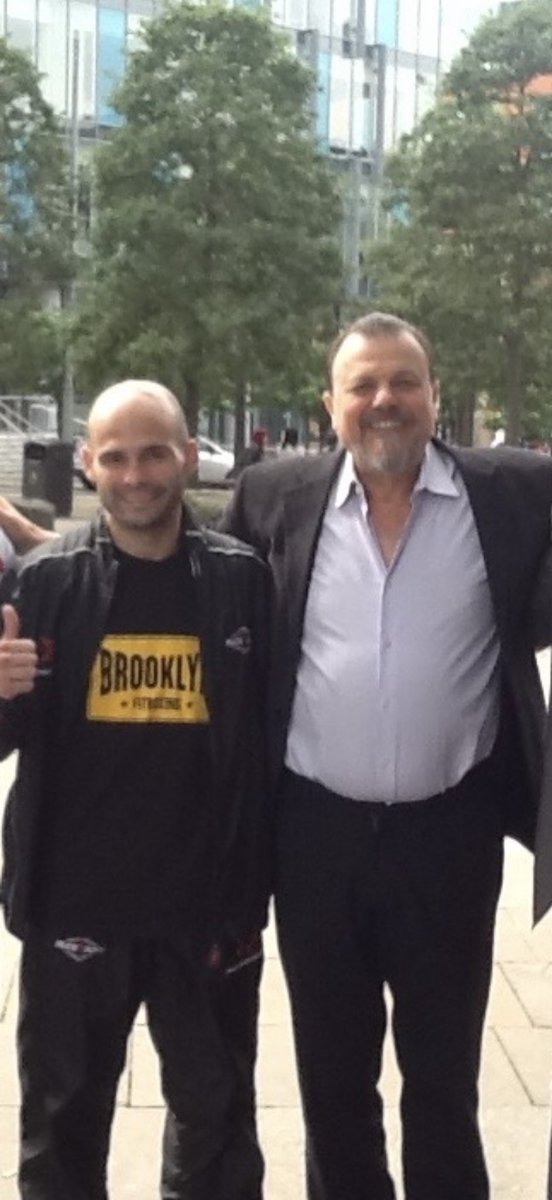 Sampson Lewkowicz (@sampsonboxing) on Twitter photo Feliz Cumpleaños mi querido Kiko <a href="/MartnezKiko/">Kiko Martínez</a> los años pasan pero tú siempre en forma, siempre siendo un ejemplo en nuestro Deporte 🥊🥊 dentro y afuera del Ring ejemplo de lealtad, honradez, donde a través del tiempo lograste todo lo que tu te mereces 🎂 Feliz Cumpleaños mi querido Kiko <a href="/MartnezKiko/">Kiko Martínez</a> los años pasan pero tú siempre en forma, siempre siendo un ejemplo en nuestro Deporte 🥊🥊 dentro y afuera del Ring ejemplo de lealtad, honradez, donde a través del tiempo lograste todo lo que tu te mereces 🎂
