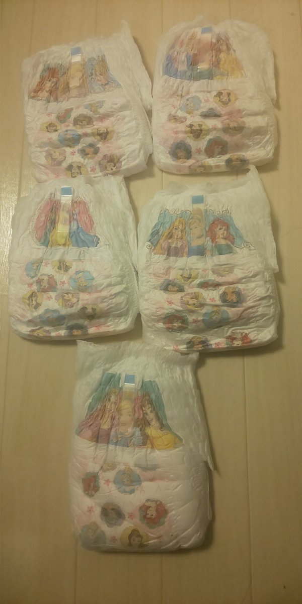 入手することがある何て驚き。。

プリンセス柄かわいい。。