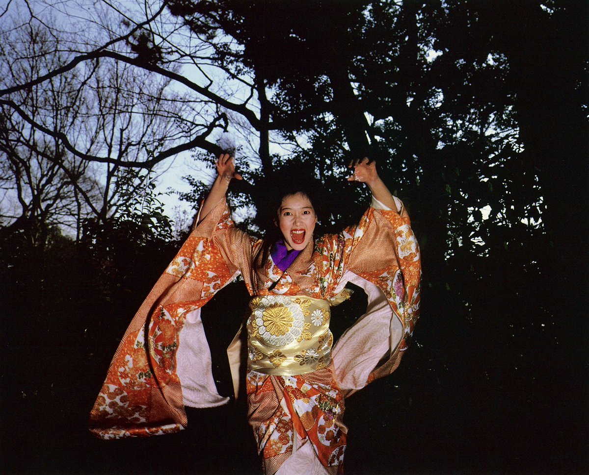 花気色｣モデル:夏目雅子､撮影:立木義浩(1980年代)