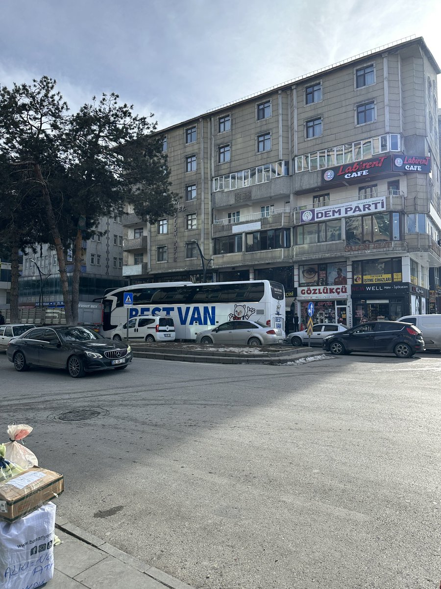 Vedat Mürseloğlu (@vedatmurseloglu) on Twitter photo Acaba bu Tatvan halkının otogar problemi ne zaman çözülecek Bitlis belediyesi otogarı açmayı düşünüyor mu yoksa eski otogar gibi çürümeye mi terk edilecek <a href="/Ntanglay/">Nesrullah TANĞLAY 🇹🇷</a> başkan bu konuyla ilgilenirsen memnun oluruz. Acaba bu Tatvan halkının otogar problemi ne zaman çözülecek Bitlis belediyesi otogarı açmayı düşünüyor mu yoksa eski otogar gibi çürümeye mi terk edilecek <a href="/Ntanglay/">Nesrullah TANĞLAY 🇹🇷</a> başkan bu konuyla ilgilenirsen memnun oluruz.