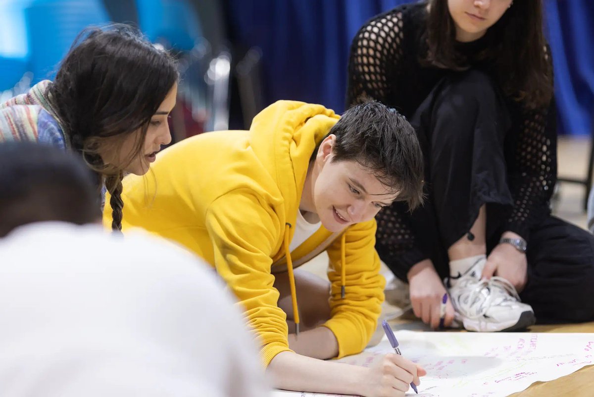Transitions (@transitionsrcs) on Twitter photo External Opportunity:
💻Industry Insights for Emerging Theatre-Makers
🎭Scottish Youth Theatre
🌍For young theatre-makers aged 18-28 and living in Scotland
📅 March & April 2025
🌐eventbrite.co.uk/e/fundamentals… External Opportunity:
💻Industry Insights for Emerging Theatre-Makers
🎭Scottish Youth Theatre
🌍For young theatre-makers aged 18-28 and living in Scotland
📅 March & April 2025
🌐eventbrite.co.uk/e/fundamentals…