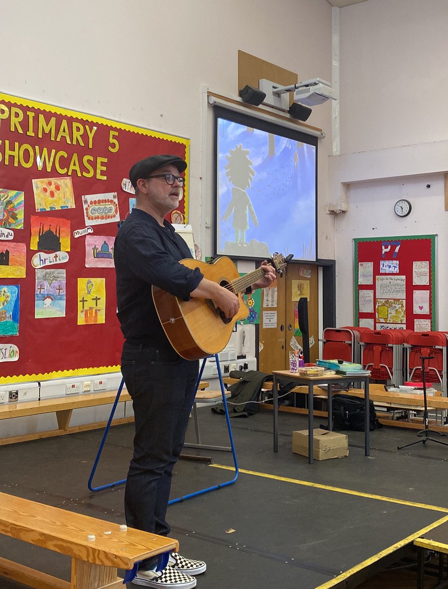 We were delighted to welcome <a href="/RobBiddulph/">Rob Biddulph</a> to our school today. We learned lots about his journey to becoming an author &amp; illustrator. We were also treated to a draw along session and some signed copies of Robs amazing books! Thank you to <a href="/HarperCollinsUK/">HarperCollinsUK</a> for making this possible