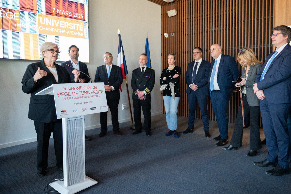 CaVautrin's tweet image. Si on m’avait dit, lorsque j’étais sur les bancs de l’@universitereims, que j’aurais la chance de participer au projet et à l’inauguration de son siège au cœur du quartier Croix-Rouge, je ne l’aurais pas cru. 

Fruit d’un partenariat exemplaire entre l’Etat et les collectivités,…