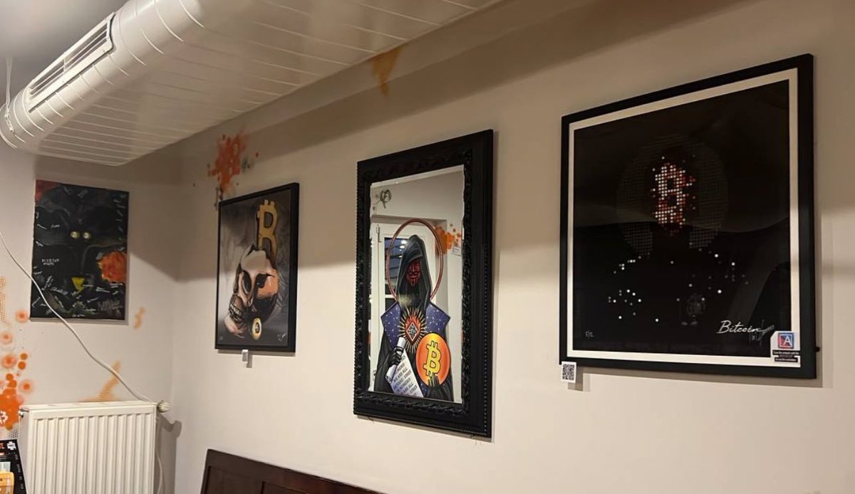 MX12 ART (@mx12art) on Twitter photo Eines der wertvollsten Kunstwerke aller Zeiten im Restaurant <a href="/StacksTrier/">StacksTrier</a> Komm vorbei nach Trier, mach ein Foto mit Bilder und gewinne ein Kunstwerk von mx12♟️
Bist du bereit?
Ganz einfach - Mach ein Foto mit der aktuellen Blockzeit, tagge StackSats in Trier – und los geht’s!!! Eines der wertvollsten Kunstwerke aller Zeiten im Restaurant <a href="/StacksTrier/">StacksTrier</a> Komm vorbei nach Trier, mach ein Foto mit Bilder und gewinne ein Kunstwerk von mx12♟️
Bist du bereit?
Ganz einfach - Mach ein Foto mit der aktuellen Blockzeit, tagge StackSats in Trier – und los geht’s!!!