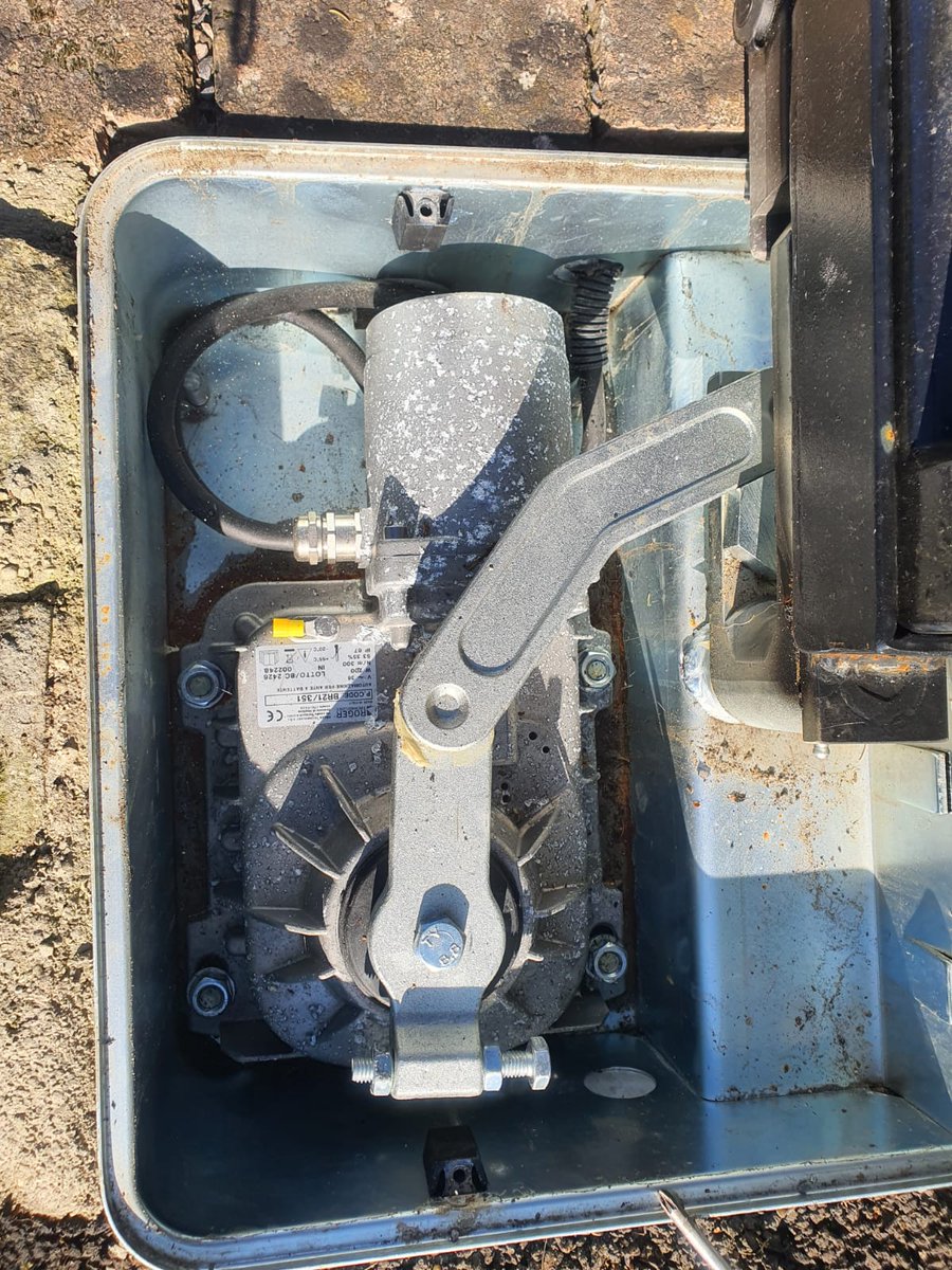 SCSautomationuk's tweet image. New automation solution! @RogerTechnology upgrade to the gate control box and automation providing a reliable solution that operates efficiently and safely #staysafe #gateautomation #pictureperfect