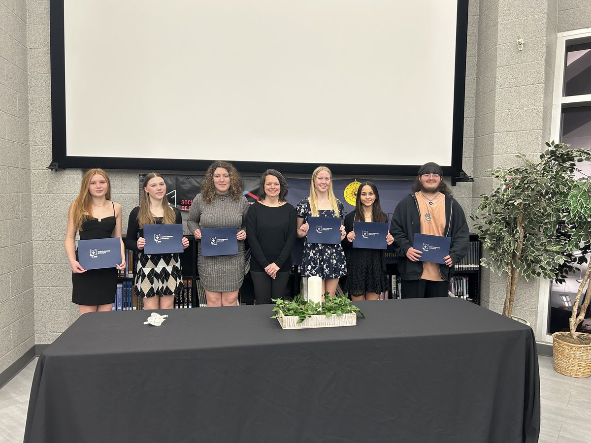 Congratulations to the newly inducted Spanish Honor Society and French Honor Society members! #barnegatinspires