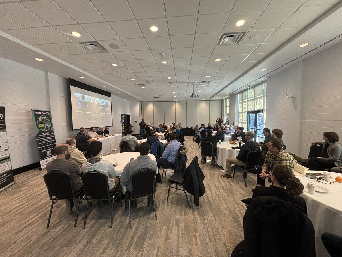 Great group of people at the <a href="/agrobotics_wg/">AgRoboticsWG</a> meeting at the <a href="/LdnFarmShow/">London Farm Show</a>!