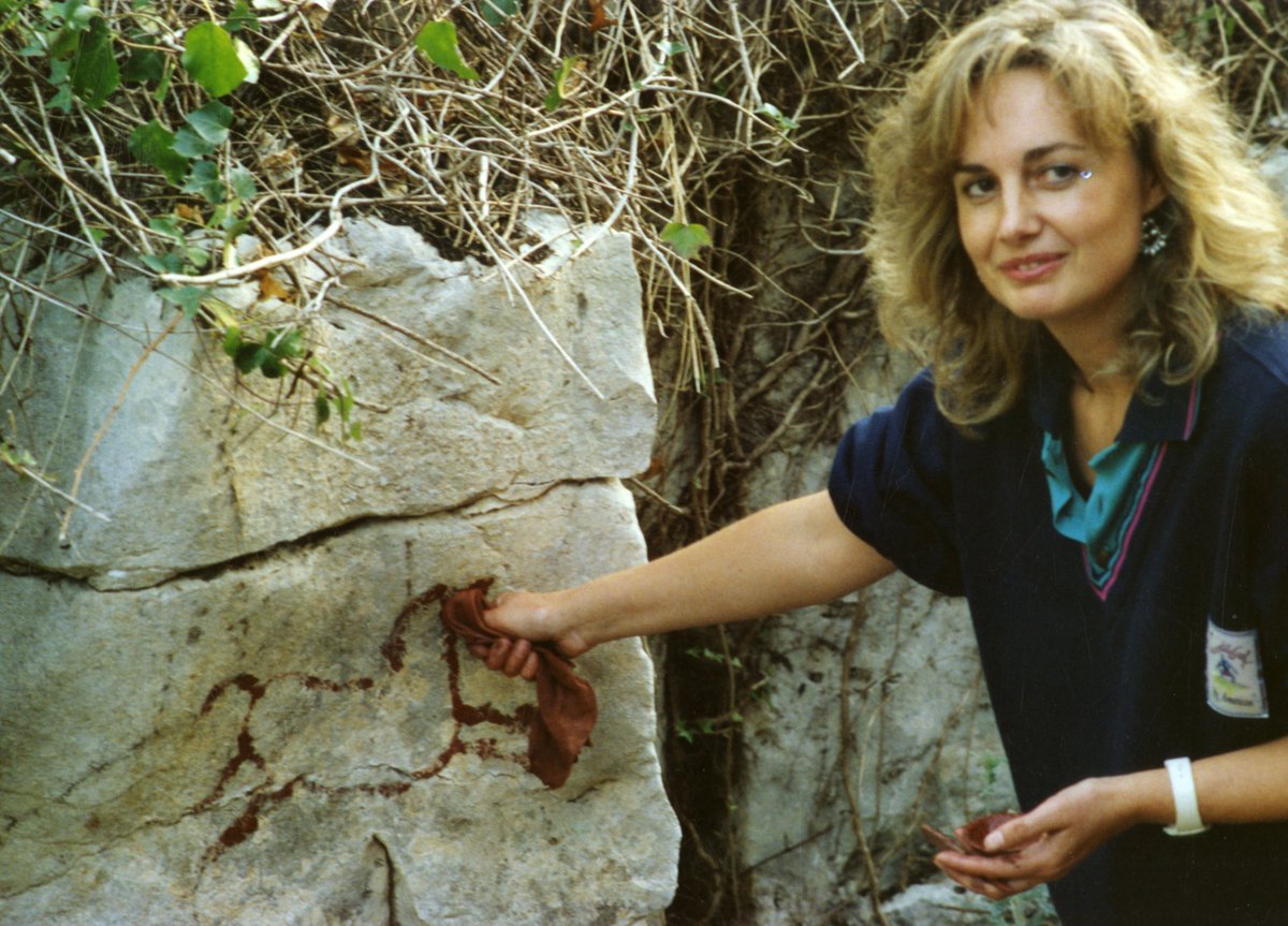 📅Hoy inauguramos nuestro espacio Vínculos “Matilde Múzquiz, pintora de Altamira”

Queríamos dedicar esta exposición a una de las mujeres más importantes de la historia de la cueva de Altamira y una verdadera especialista en el arte rupestre del Paleolítico.